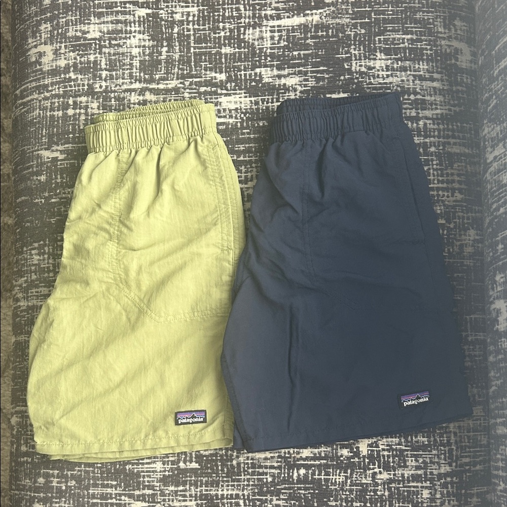 Patagonia Kids Bundle of 2 Baggies Shorts in Olive and Navy